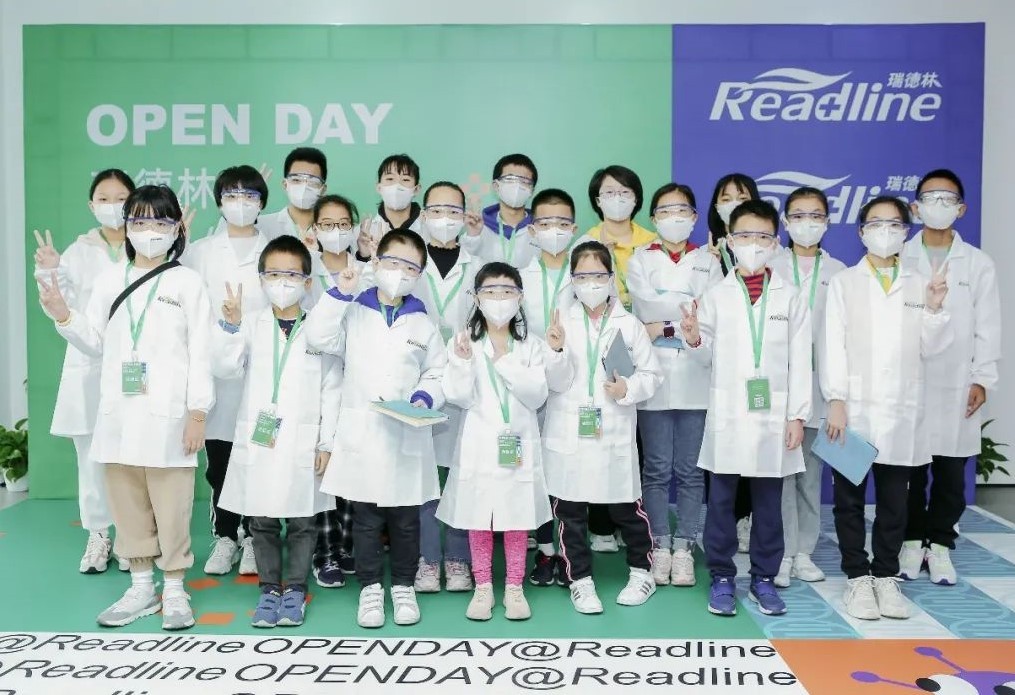 小小科学家探索合成生物新世界