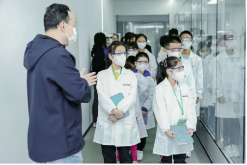小小科学家探索合成生物新世界 小小科学家探索合成生物新世界