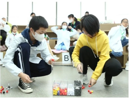 小小科学家探索合成生物新世界 小小科学家探索合成生物新世界